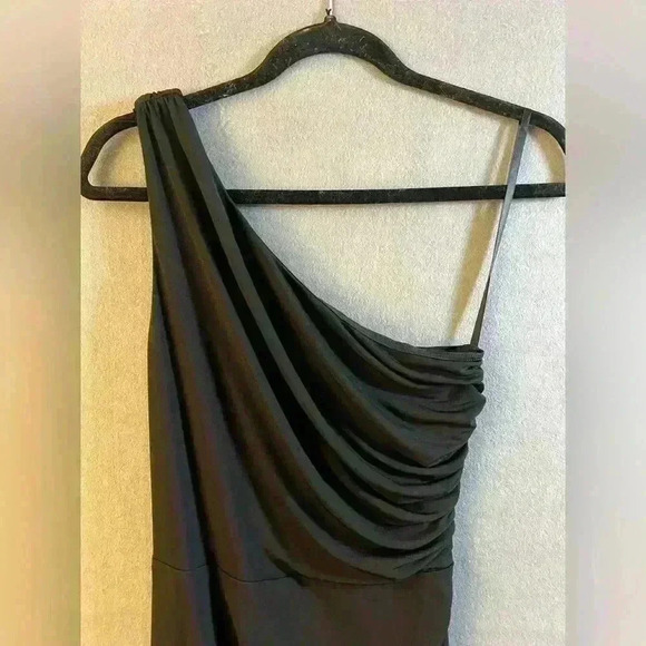 RSVP Black Asymmetrical one shoulder Party Dress size Medium - Picture 2 of 5